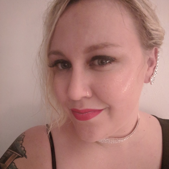 Meet your Posher, Julie - Picture 6 of 8